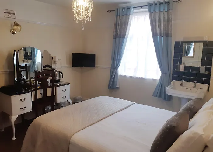 The Telstar Bed & Breakfast Exeter